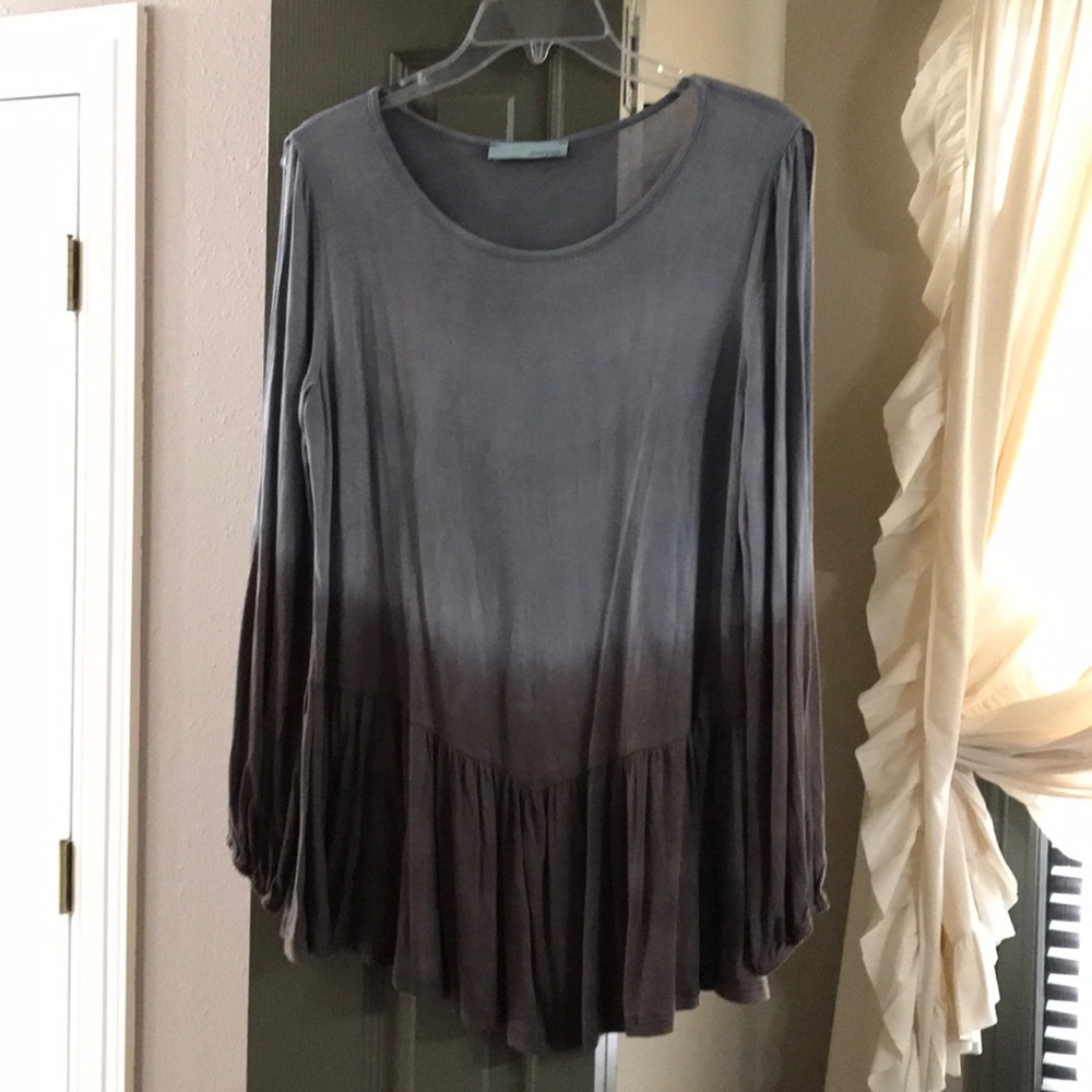 Very cute and comfortable ombré top